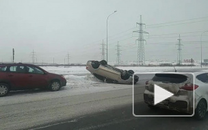 Снег спровоцировал множество ДТП по Петербургу 