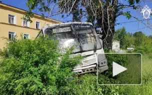 В Свердловской области погибли шесть человек при столкновении автобуса с остановкой