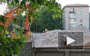 Исторический дом на Васильевском острове разрушается от стройки нового ЖК