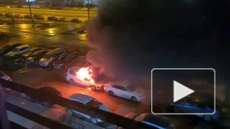 На Коллонтай ночью сгорел Mercedes