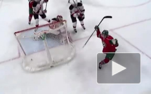 Видео: космический гол канадского хоккеиста по шайбе с лёта
