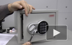 Хромой вор унес сейф из магазина обуви на Петроградке