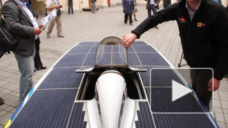 Экомобиль на солнечной батарее приехал в Петербург
