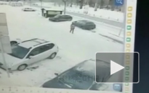Видео: В Щелково мужчина зверски убил бывшую жену на парковке