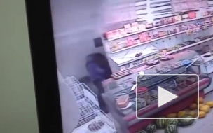 В Элисте грабитель избил продавца до потери сознания и попал на видео