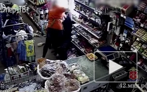 Продавец магазина в Кузбассе задержала напавшего на неё с ножом мужчину