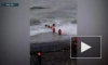 Опубликовано видео спасения одного из пострадавших, унесенного в море на автомобиле в Сочи