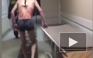 В Зеленодольской больнице пациент в трусах и с ножом в спине пошел покурить