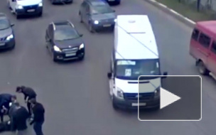 Видео из Рязани: легковушка сбила мотоцикл