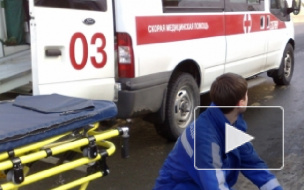 Мерседес сбил двух женщин на тротуаре Невского проспекта