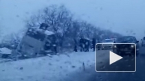 Появилось видео с места трагедии в ХМАО, где автобус с 29 детьми перерубило пополам