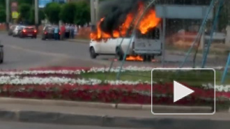 В Тамбове сгорела маршрутка: появилось видео