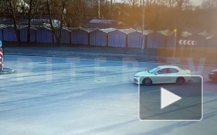 На Кузнецовской улице произошло крупное ДТП с участием микроавтобуса