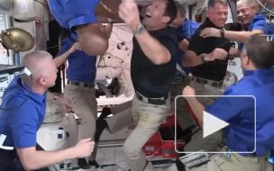 Экипаж корабля Crew Dragon перешел на борт МКС