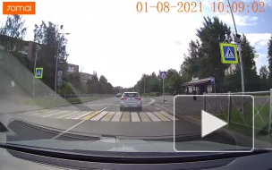 В соцсетях появилось видео ДТП с автобусом в Сосновом Бору 