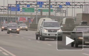 Продолжается расследование происшествия на КАД с упавшей опорой со знаками