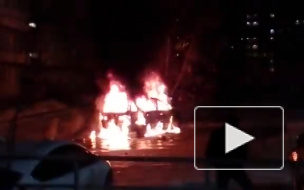 Очевидец снял горящий автомобиль в Красноярске