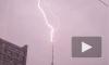 Очевидцы сняли на видео удар молнии в Останкинскую телебашню
