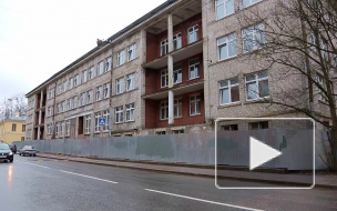 В гимназии на Церковной улице в Пушкине завершаются кровельные работы