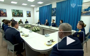 Путин посетил Краснодарское высшее военное авиационное училище