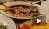 Видео: застрявших в Китае туристов из Петербурга кормят объедками