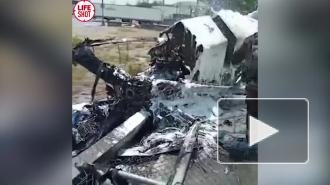 В Мексике вертолет упал на шоссе, пилот погиб