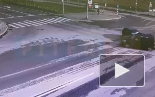 Момент ДТП на перекрестке Казакова и Доблести попал на видео
