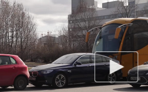 Еще одно ДТП с дорогим авто: на углу Типанова и Космонавтов столкнулись "БМВ" и огромный автобус