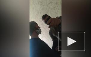 Гражданина Узбекистана грубо задержали в миграционной службе Томска