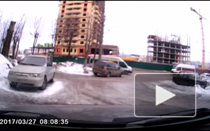 Автоледи не рассчитала.