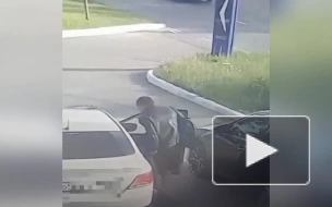 В Петербурге полицейские задержали мужчину, напавшего на таксиста