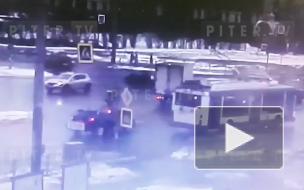На перекрестке Гражданского и Луначарского произошла авария с машиной полиции