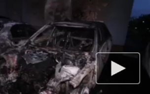 Видео из Киева: Ночью во дворе сгорели дотла 5 иномарок