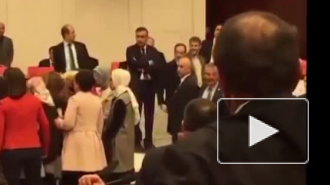 Женские бои без правил в Турецком парламенте попали на видео