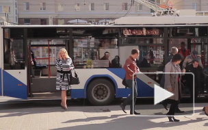 Водитель автобуса зажал дверями пассажирку и уехал с места ЧП