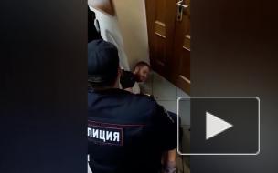 В полиции прокомментировали конфликт с "нападением" на журналиста на избирательном участке Петербурга