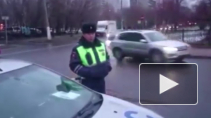 "Убивают!": Сотрудники ДПС в Москве чуть не задушили мужчину, который сделал им замечание
