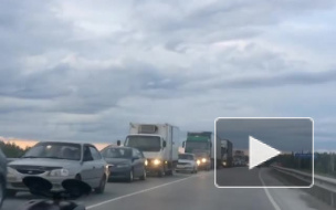 Движение на трассе Тюмень – Ханты-Мансийск закрыли на два дня, пострадали хоккеисты