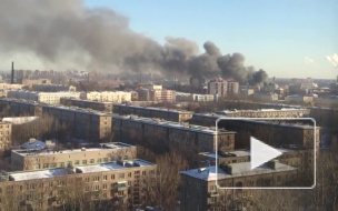 На Обуховской обороны горят два здания, у одного рухнула крыша