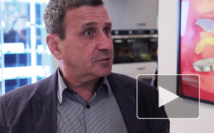 Борис Смолкин лечил комплекс маленького роста высокими женщинами