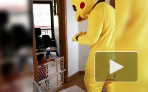 Дуэйн Скала Джонсон протиснулся в костюм Пикачу и попробовал станцевать