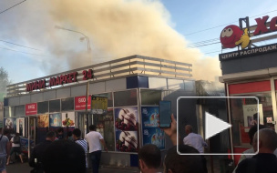 В Девяткино горел мини-маркет 