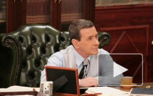 В прямом эфире канала Piter.TV дворецкий из сериала "Моя прекрасная няня"