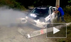 Видео: на Кубани гоночная машина жестко врезалась в столб и задымилась
