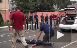 Пользователи соцсетей засмеяли Саакашвили за езду в багажнике 