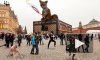 Фотожабы и пародии на изгнание чемодана с Красной площади
