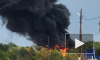 Появилось видео страшного пожара с возгоранием нефтяных цистерн в Оренбуржье