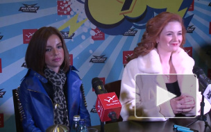 Лжелесбиянки "Тату" встретились с фанатами в Петербурге