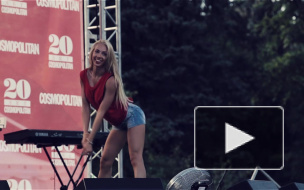 Журнал Cosmopolitan "покраснел" и отметил день рождения танцами и фотосессиями