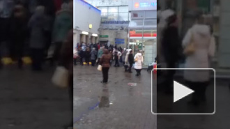 Метро "Приморская" закрыли из-за подозрительного предмета